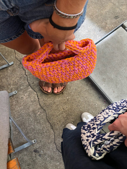 JOSI-TASCHE | Häkelanleitung für eine kleine, dicke Handtasche, T-Shirt-Garn, deutsches PDF-Dokument | Festnetztaschen