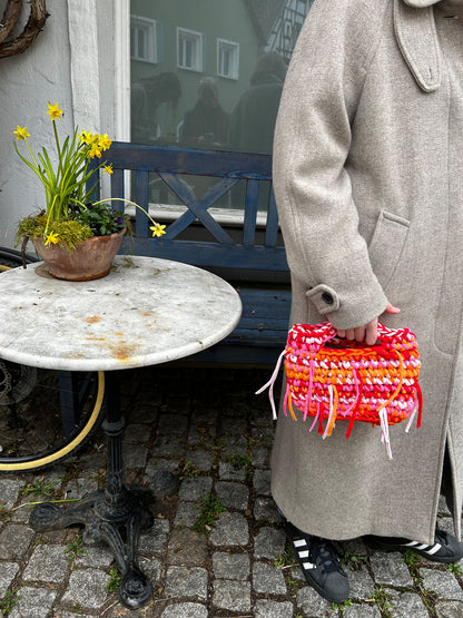 JOSI-TASCHE | Häkelanleitung für eine kleine, dicke Handtasche, T-Shirt-Garn, deutsches PDF-Dokument | Festnetztaschen