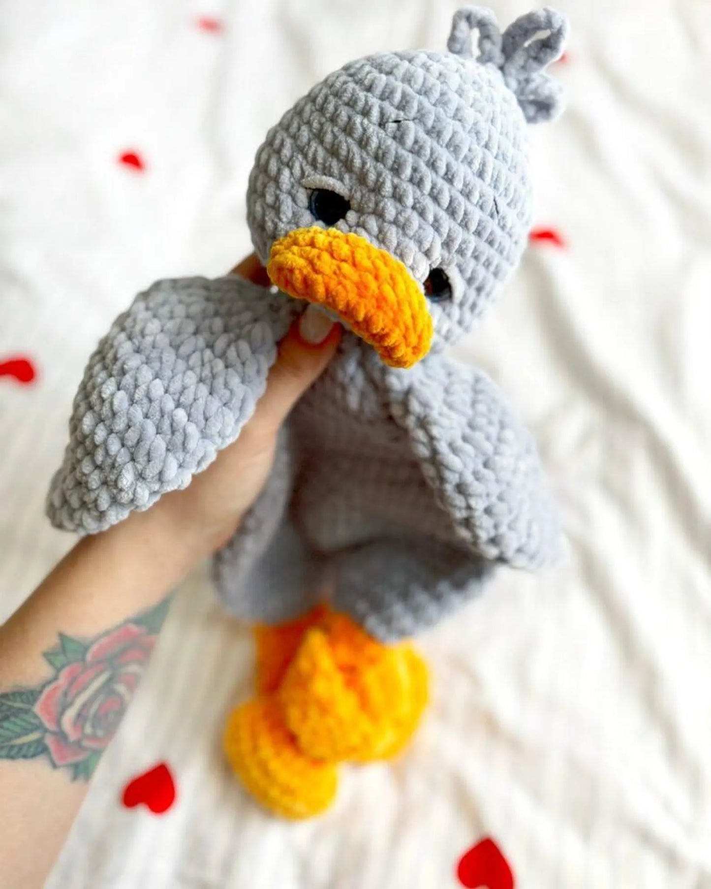 Häkelanleitung für ein Gänsekuscheltier (PDF) | Einfaches Amigurumi-Plüschtier | Niedliches DIY-Tiergeschenk | Mehrsprachige Häkelanleitung