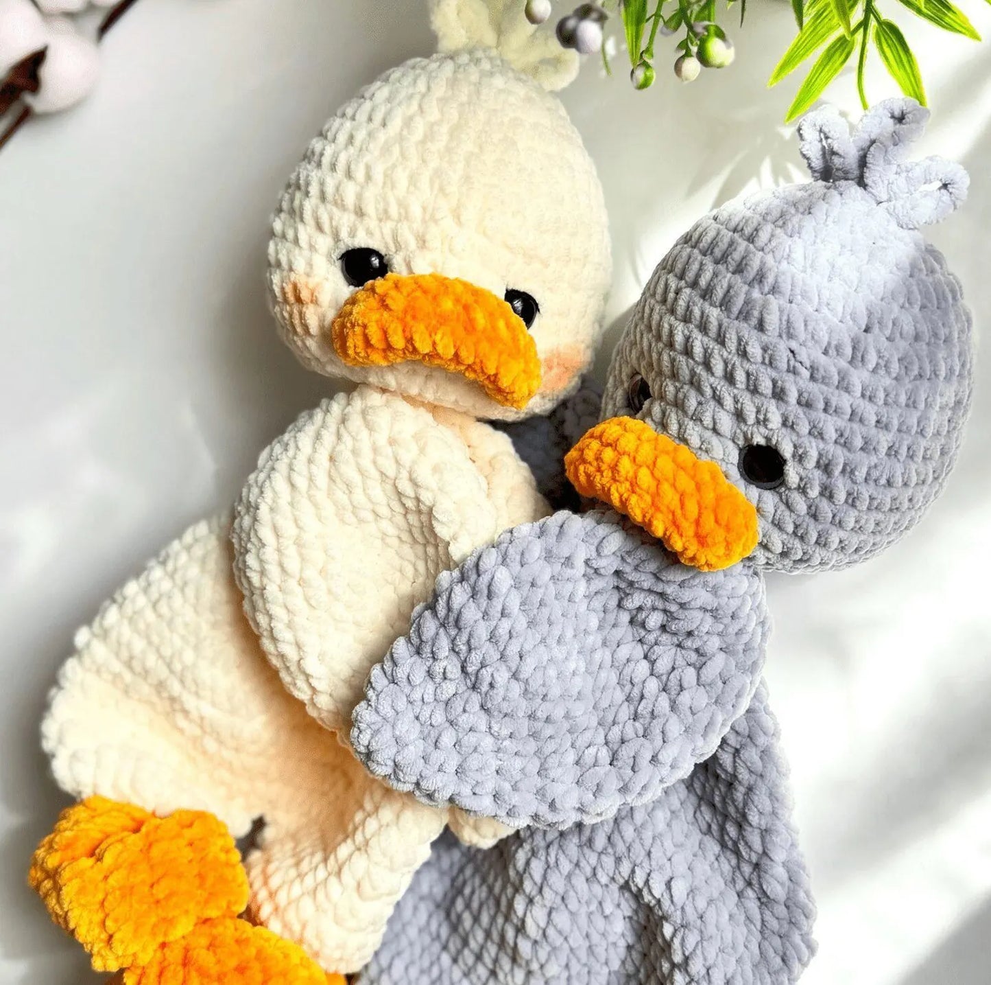 Häkelanleitung für ein Gänsekuscheltier (PDF) | Einfaches Amigurumi-Plüschtier | Niedliches DIY-Tiergeschenk | Mehrsprachige Häkelanleitung