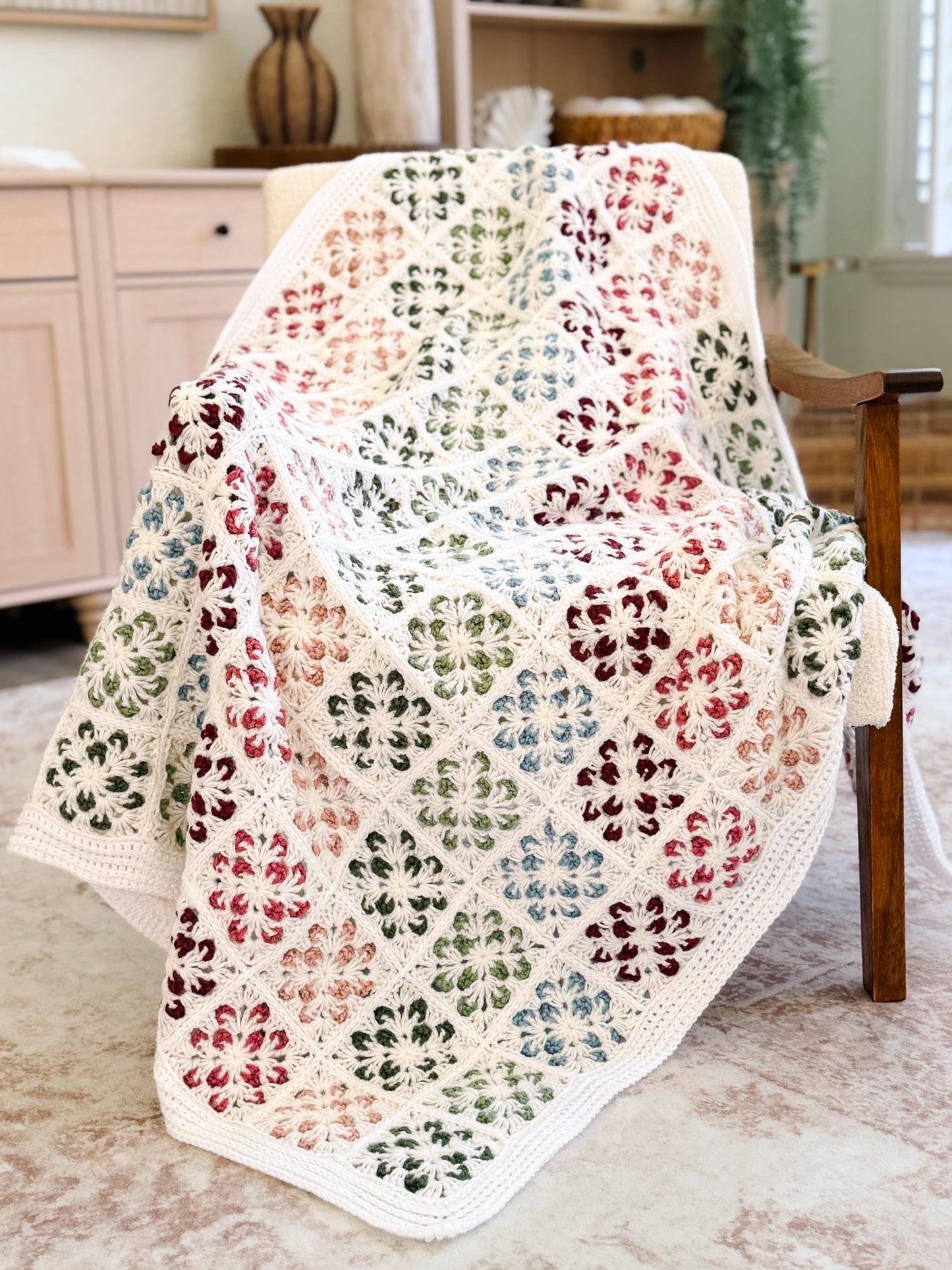 HÄKELANLEITUNG + VIDEO: Blossom Granny Square-Decke | Flower Granny Square-Decke | 9 Größen von Lovey bis Twin | Sofortiger PDF-Download